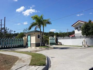 Subic Zambales Susana Executive Village House For Sale