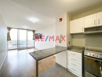 Este departamento en venta en el proyecto Festiva ofrece una distribución cómoda, 👀 vista externa hacia la calle y está rodeado de 🌳 áreas verdes. Se