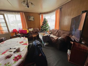 Terreno en venta con 2 casas en Punta Arenas