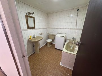 Terreno en venta con 2 casas en Punta Arenas