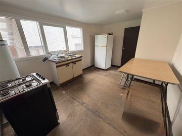 Terreno en venta con 2 casas en Punta Arenas