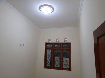 Dijual Cepat Rumah SHM Lokasi di Kebraon Manis Barat Surabaya