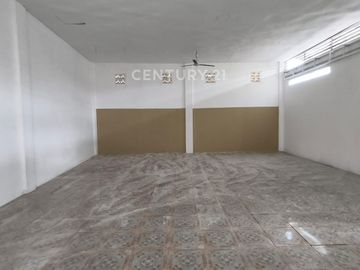 Harga Termurah Rumah Cafe  Workshop 636m Di Jakarta Timur