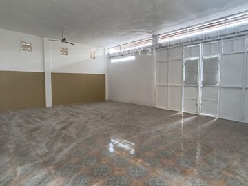 Harga Termurah Rumah Cafe  Workshop 636m Di Jakarta Timur