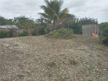 Las Tunas: Se Vende Terreno para Construcción en Zona Rural, Cerca del Mar y Frente al río en Las Tunas