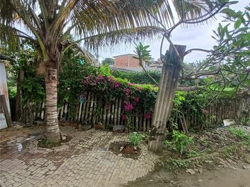 Las Tunas: Se Vende Terreno para Construcción en Zona Rural, Cerca del Mar y Frente al río en Las Tunas