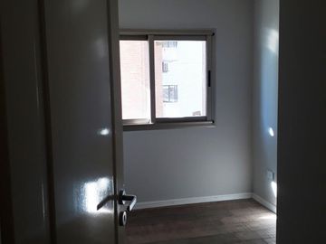 Piso de categoría en Lanusita, 4 amb. con cochera. Edificio con PISCINA, SUM Y SOLARIUM. REBAJADO
