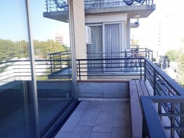 Piso de categoría en Lanusita, 4 amb. con cochera. Edificio con PISCINA, SUM Y SOLARIUM. REBAJADO