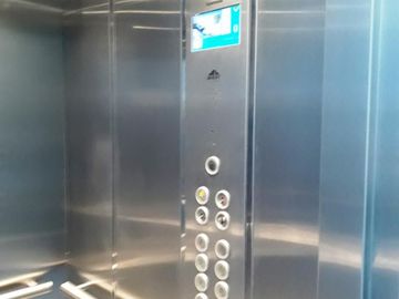 Piso de categoría en Lanusita, 4 amb. con cochera. Edificio con PISCINA, SUM Y SOLARIUM. REBAJADO