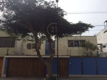 SURCO  OFERTABLE   PARÁMETROS  4 PISOS Y AIRES  CALLE CASTILLA LA VIEJA
