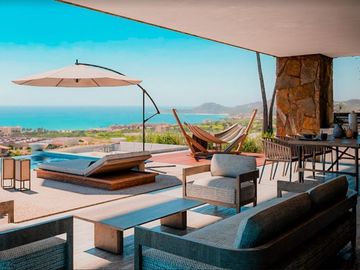 Villa con vista al mar,  jacuzzi, alberca, area de asador y  fogata, en residenc