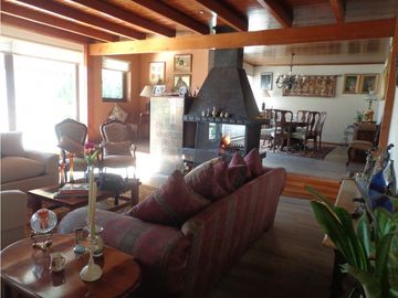 ¡OPORTUNIDAD! Destacable y Confortable propiedad en venta