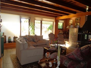 ¡OPORTUNIDAD! Destacable y Confortable propiedad en venta