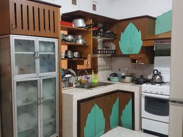Rumah 2 lantai dalam Perumahan Seturan, dekat kampus YKPN
