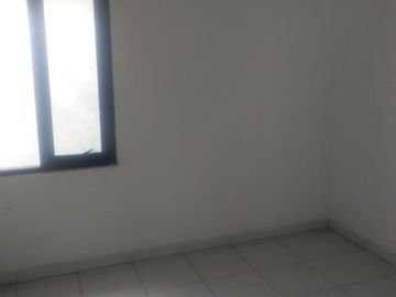 Rumah strategis siap huni di Ciwastra