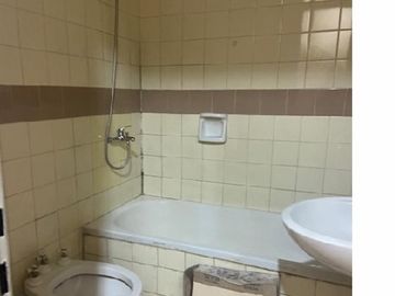 PH MONOAMBIENTE A REFACCIONAR ,27 M2 APROX, POCAS UNIDADES , A LA CALLE