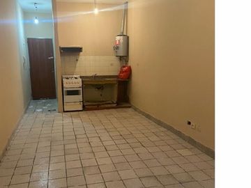 PH MONOAMBIENTE A REFACCIONAR ,27 M2 APROX, POCAS UNIDADES , A LA CALLE
