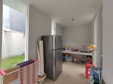 Rumah Greenwood Citraland Surabaya Barat Semi Furnished