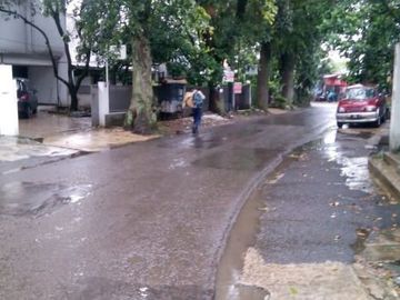 Rumah strategis posisi hook pinggir jalan bima arjuna cicendo bandung tengah | MARTIN