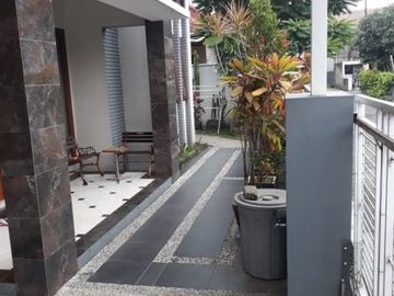 Rumah bagus jarang ada di cisaranten kulon
