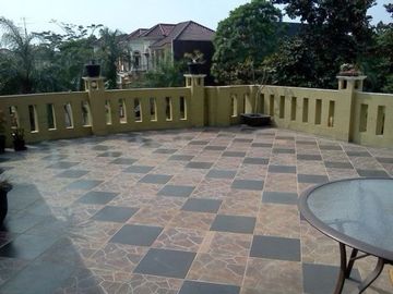 rumah tanah luas di telaga sawangan depok