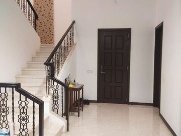 DIJUAL RUMAH DEPARK BSD LUAS 200 HADAP SELATAN JUAL RUGI