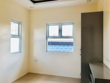 House for SALE with 3 Bedrooms in Cuayan Angeles City near Korean Town