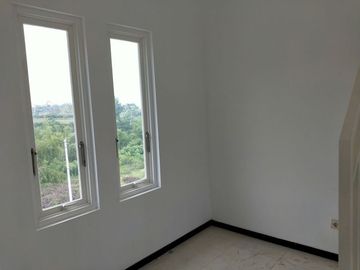Villa Rumah 2 Lantai Banyak Gratis Promo di Malang Dau Dekat Kota Batu