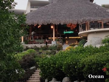 Condominio vista al mar, con club de playa y restaurante, 4 albercas, gimnasio