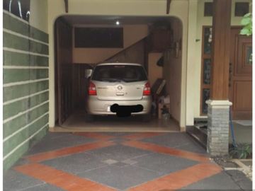 Rumah 2 Lantai Pinggir Jalan Raya Pondok Kelapa S7896