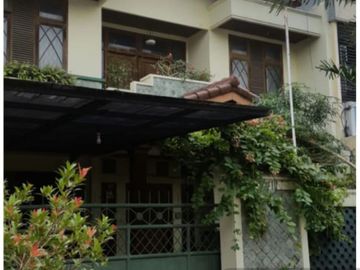 Rumah 2 Lantai Pinggir Jalan Raya Pondok Kelapa S7896