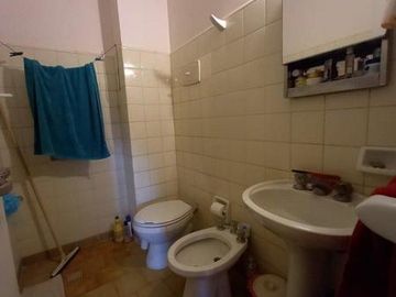 Departamento 4 amb 70m2. Externo. Las Lilas.