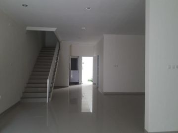Rumah Mewah Lokasi Strategis Semarang di Klipang, Tembalang