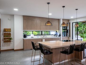 Casa en venta en Cali. Cod V5637