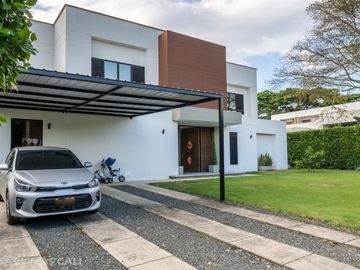 Casa en venta en Cali. Cod V5637