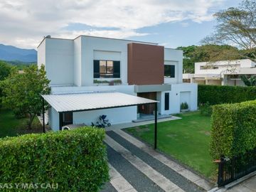 Casa en venta en Cali. Cod V5637