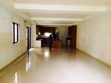 Two Storey House and Lot for Rent with 3 Bedrooms in Cutcut Angeles City near Clark