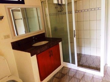 Two Storey House and Lot for Rent with 3 Bedrooms in Cutcut Angeles City near Clark