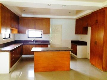Two Storey House and Lot for Rent with 3 Bedrooms in Cutcut Angeles City near Clark