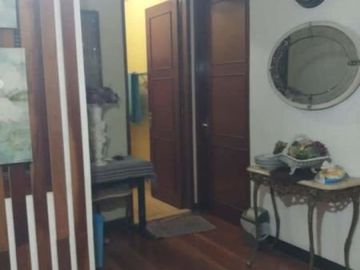 Rumah di Setraduta Dekat Sarijadi dan Pasteur