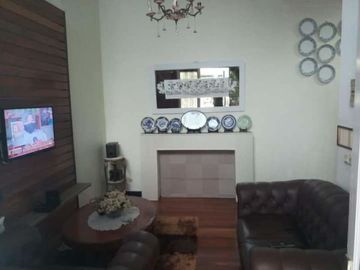Rumah di Setraduta Dekat Sarijadi dan Pasteur
