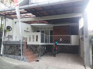 Rumah di Setraduta Dekat Sarijadi dan Pasteur