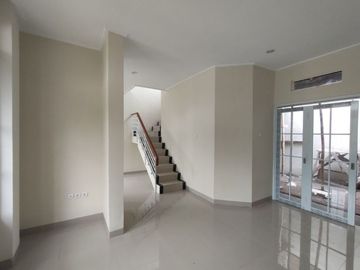 Rumah baru murah plus mezanine Cinunuk Bandung timur