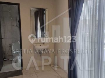 Rumah Full Furnished dengan Posisi Hook di Kota Baru Parahyangan