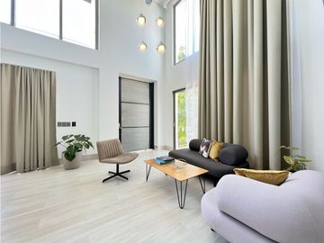 Barcelona de Indias - Venta de Casa Sector Sarria.