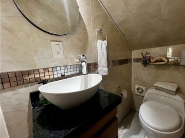 SE VENDE CASA REMODELADA EN EL BARRIO BAVARIA , SANTA MARTA