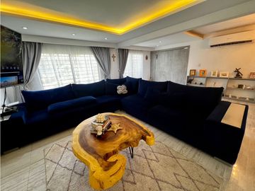SE VENDE CASA REMODELADA EN EL BARRIO BAVARIA , SANTA MARTA