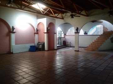 VC-402 EXCELENTE PROPIEDAD CON 2 ACCESOS EN COLONIA PROGRESO