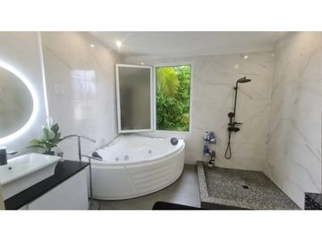 VENDO LINDA CASA DE SUEÑOS CON JACUZZI EN VILLA ZAITA