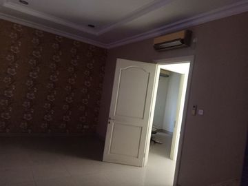 Jual Rumah Mewah 2 Lantai di Wisata Bukit Mas Luxemburg Surabaya